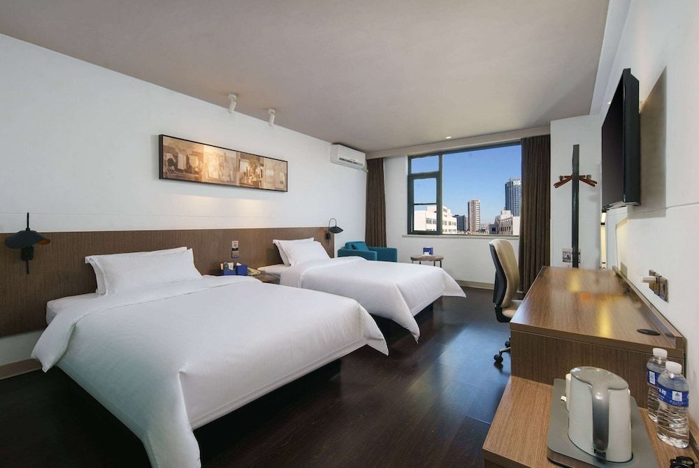 Microtel by Wyndham Kunming City Center