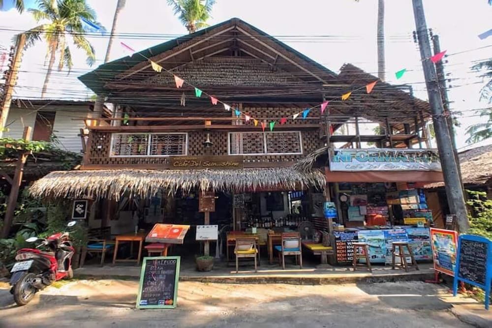 Cafe Del Sunshine - Hostel