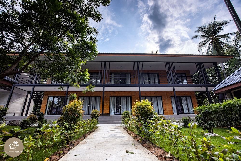 Pak Nam Resort