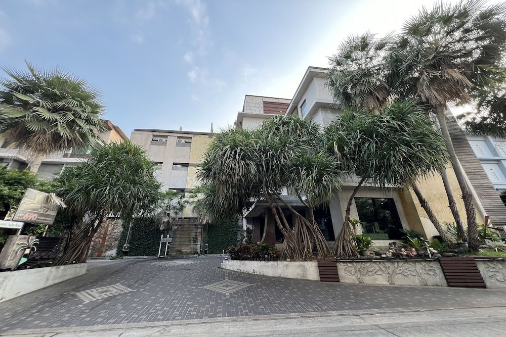 Eurna Resort