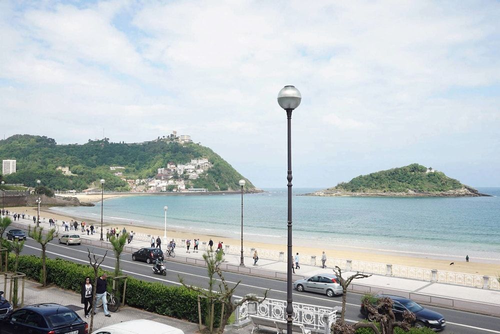 BREATHTAKING TERRACE VIEWS - by SanSebastianApartments.es