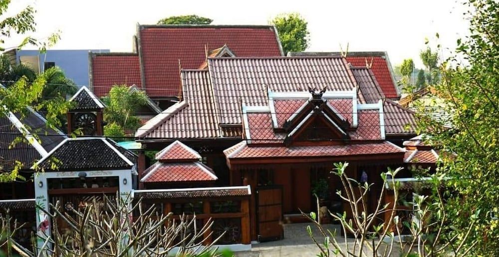 Baanthep Antique Homestay