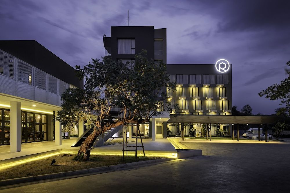 R Photo Hotel