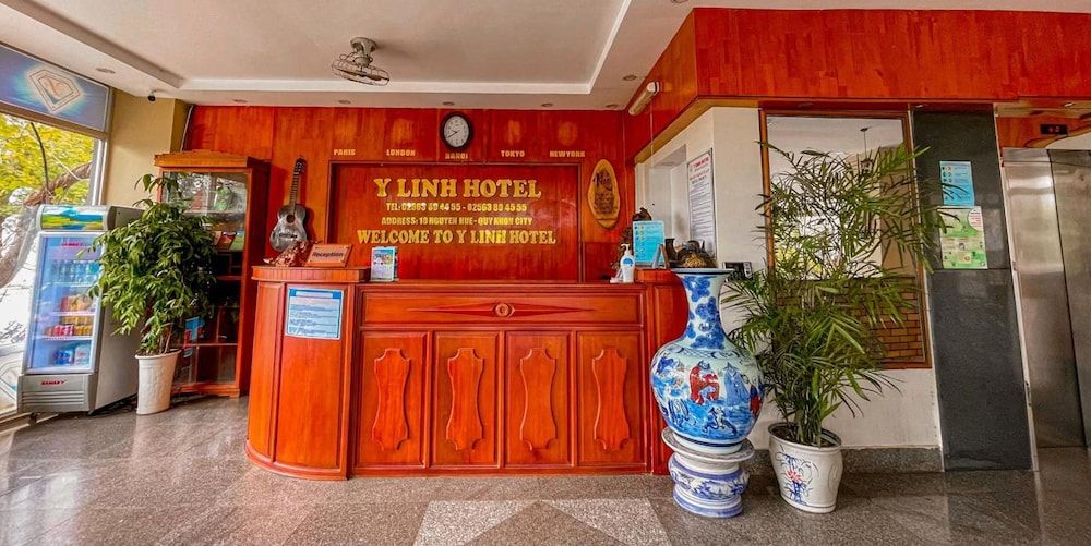 Y Linh Hotel