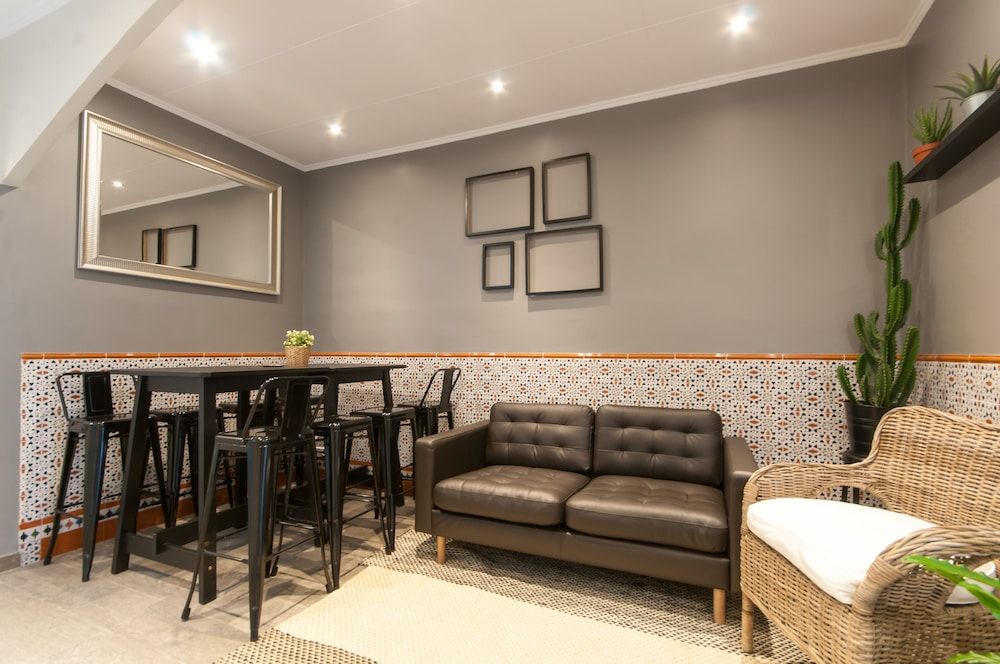 러블리 앤드 센트럴 4BR 아파트먼트