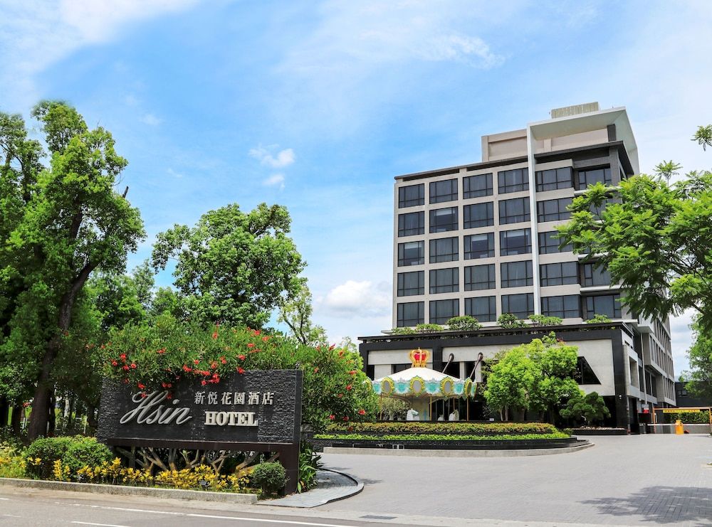 Hsin Hotel