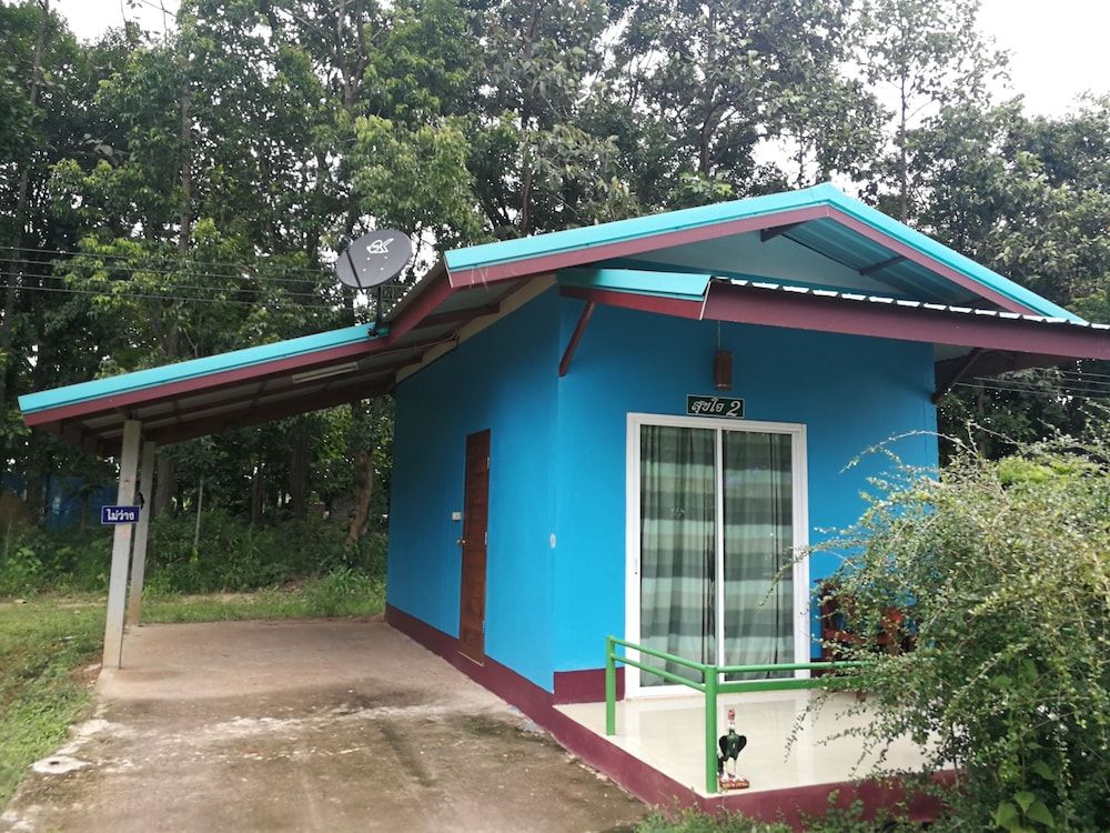Charoensook Resort