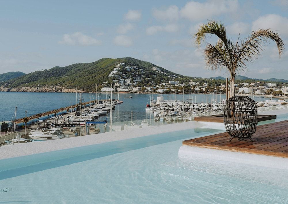 Aguas de Ibiza by NCalma Hotels