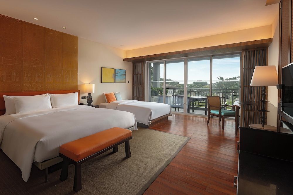 Le Meridien Shimei Bay Beach Resort & Spa