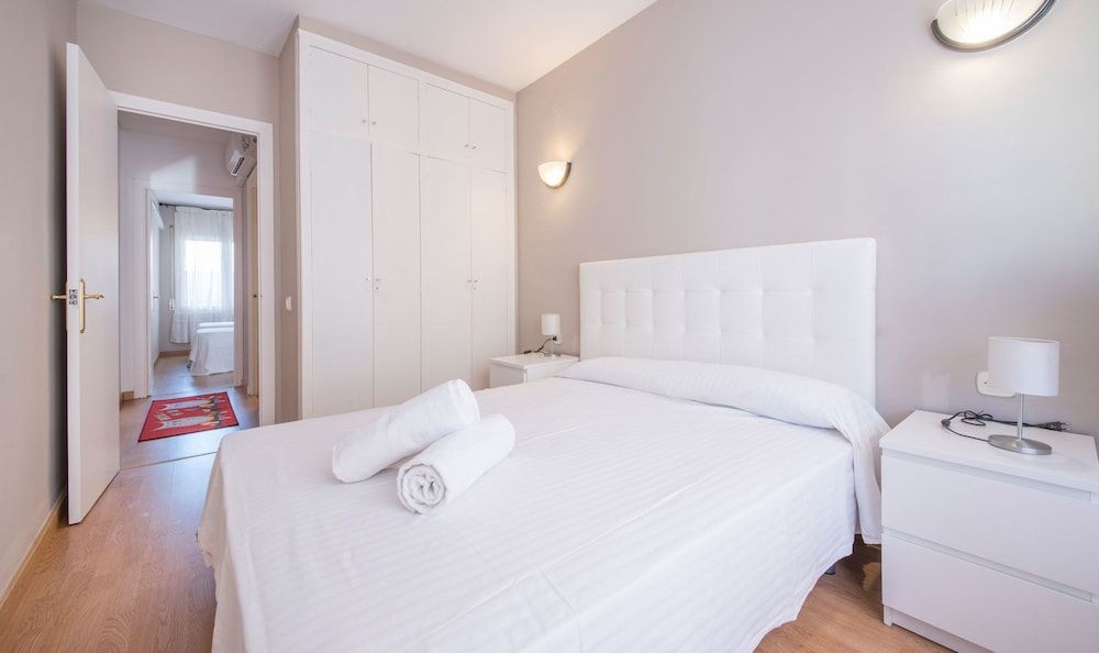 Apartamentos Montserrat 32