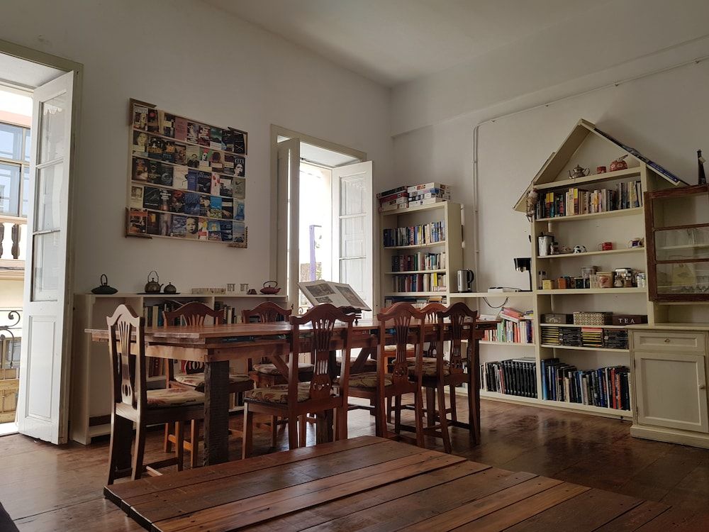 Ratones de Biblioteca - Hostel