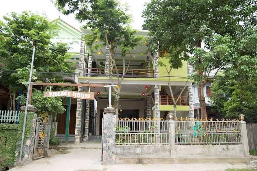 Village House - Hostel
