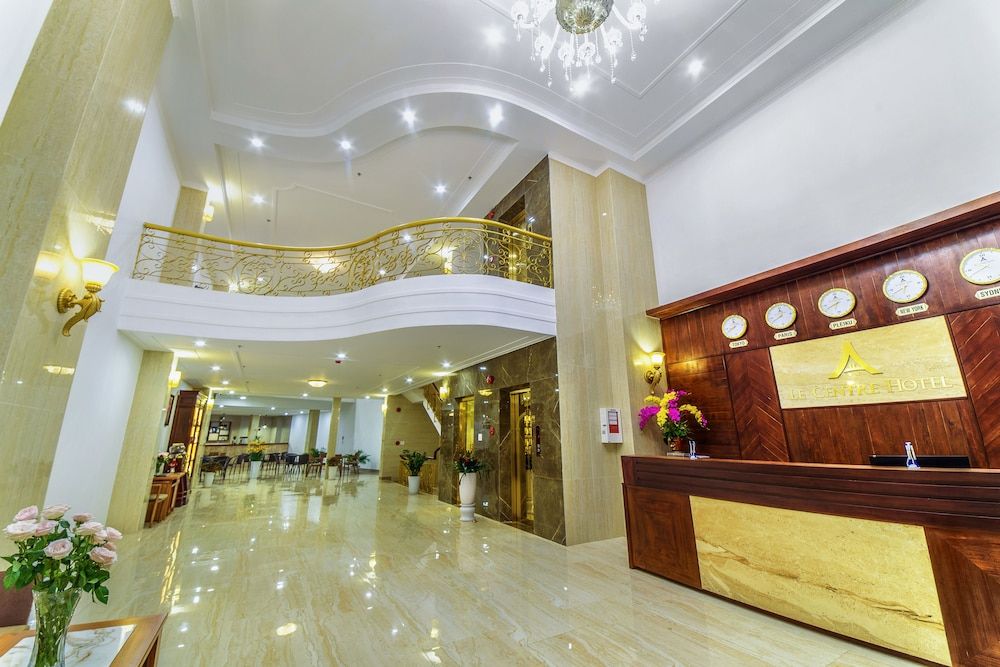 Le Centre Hotel