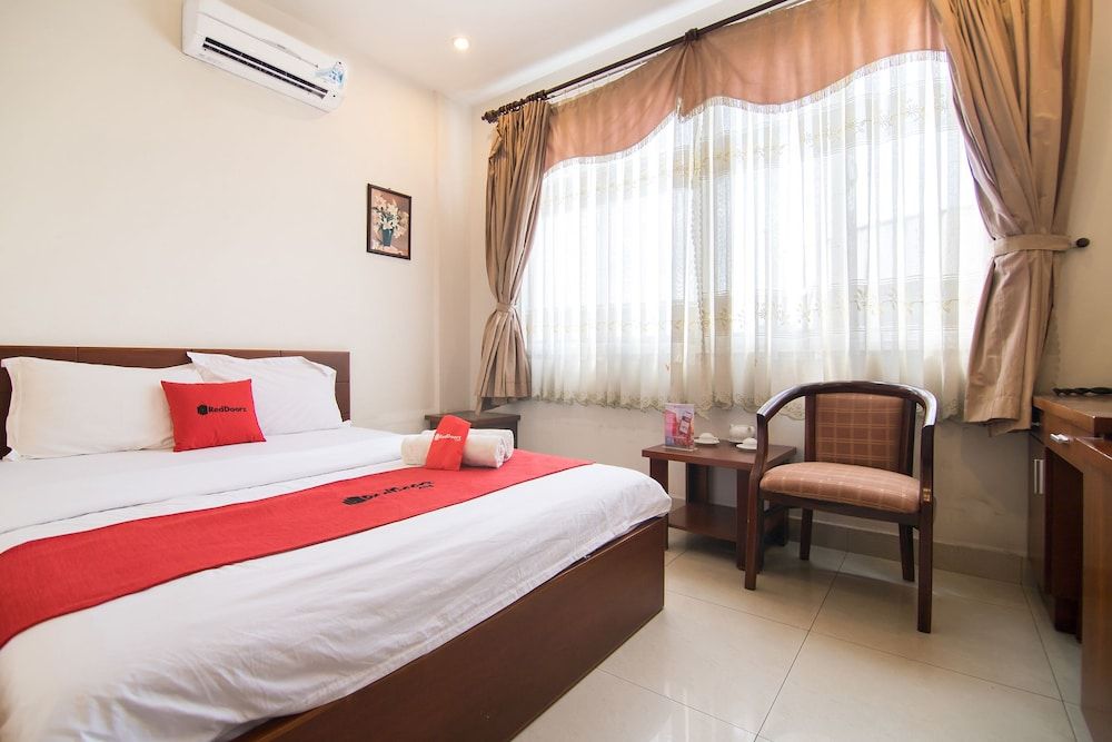 RedDoorz Phuong Thuy Hotel Thu Duc near QL13