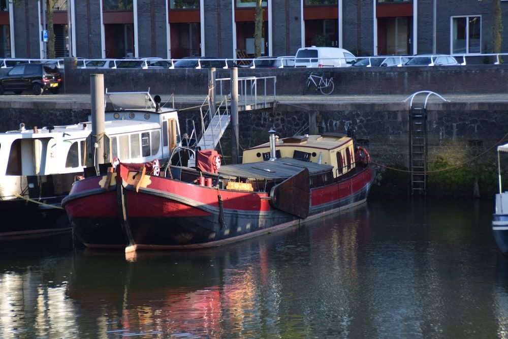 Boat apartment Rotterdam Hoop