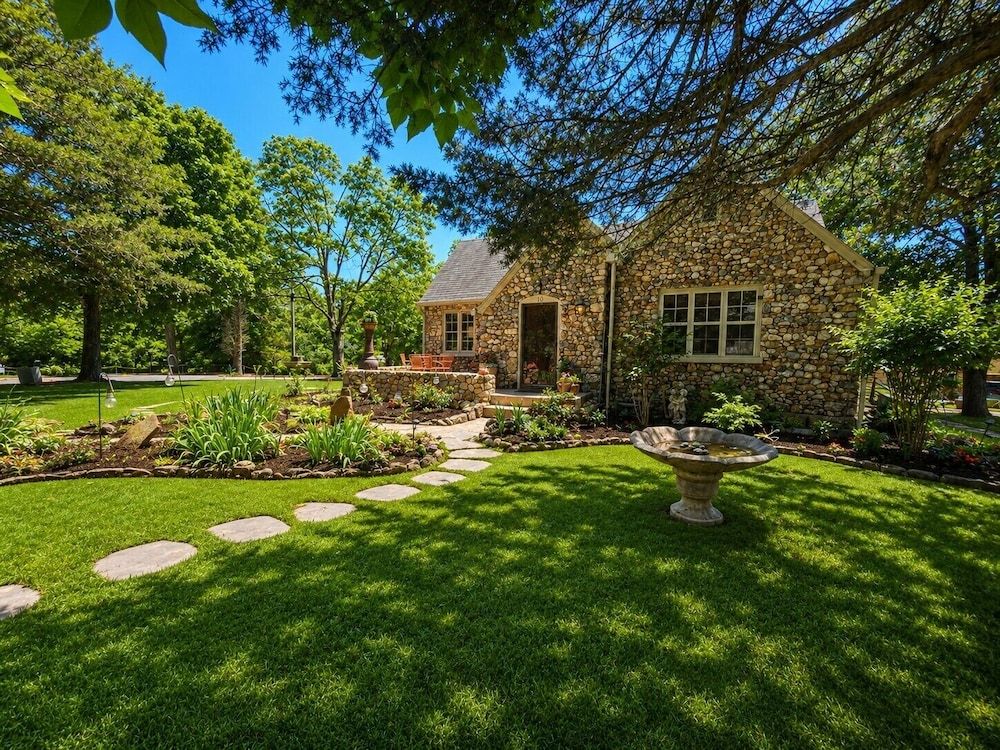 Rock Cottage Gardens B&B