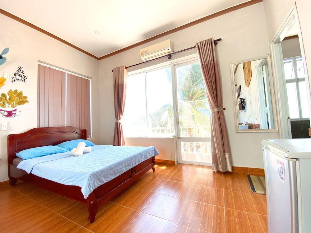Goc Bien Homestay