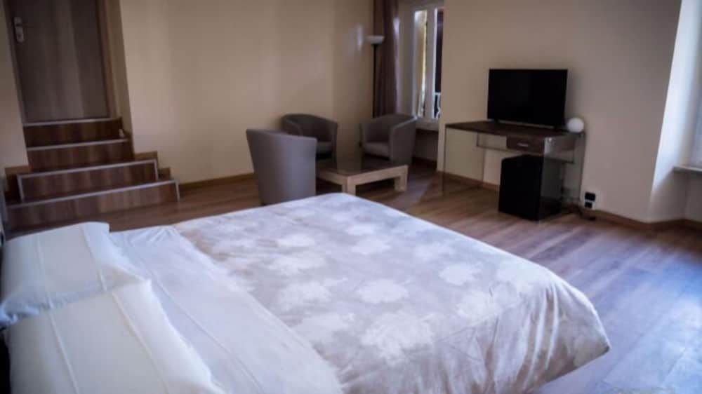 Hotel Lonatino