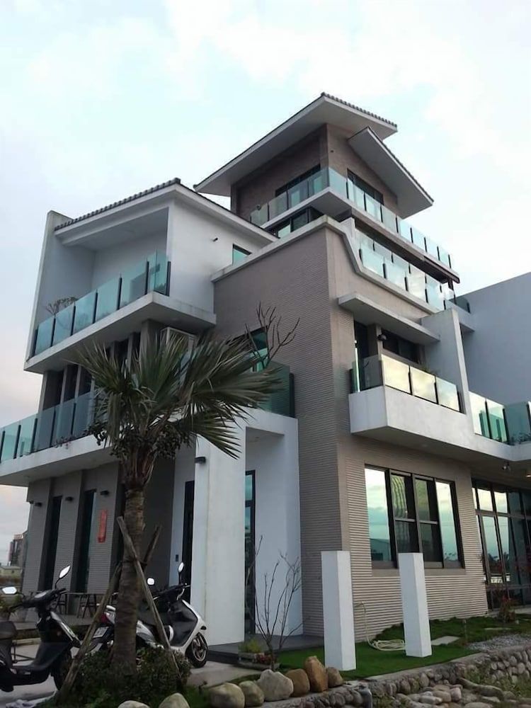 Chance Villa