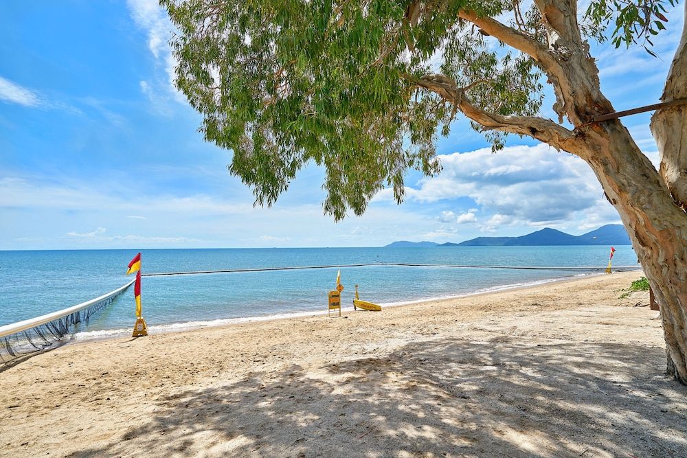 Tropical Oasis near Beach