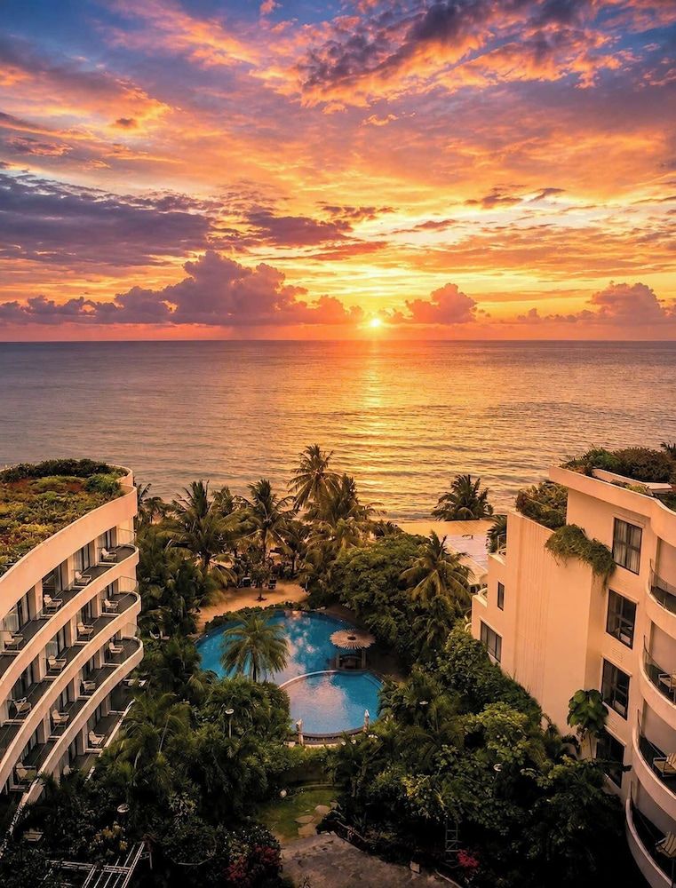 Sunset Beach Resort & Spa- Beachfront Pirate Fire Show