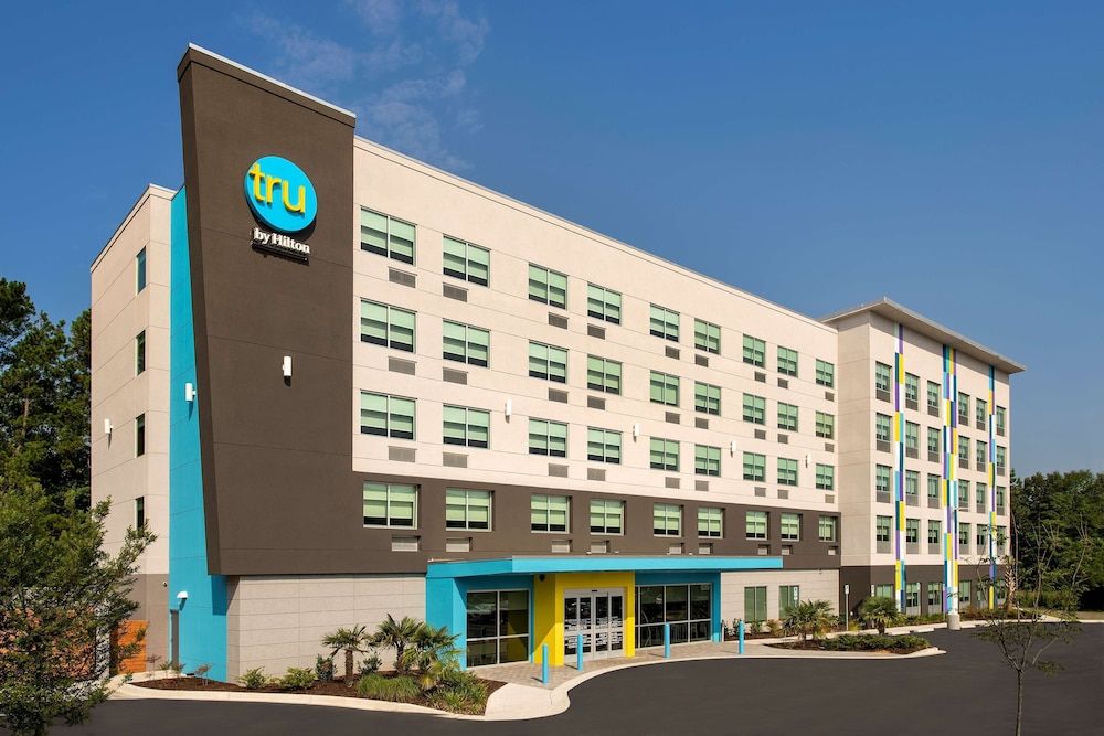 Tru by Hilton Charleston Ashley Phosphate