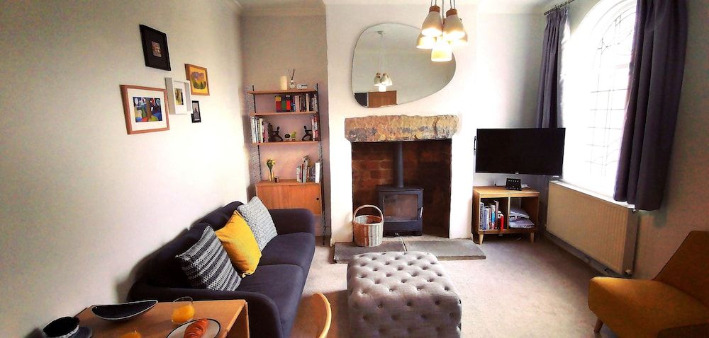 Heritage Millworkers Cosy Cottage