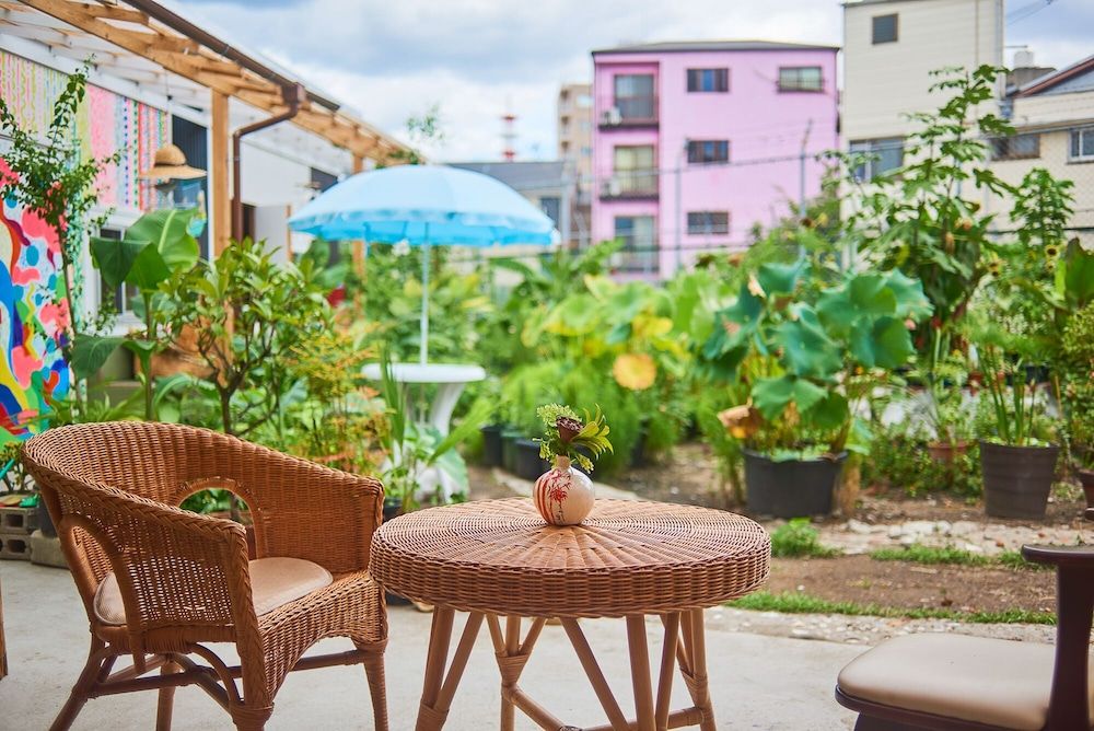 Cocoroom Guesthouse Cafe and Garden - Hostel