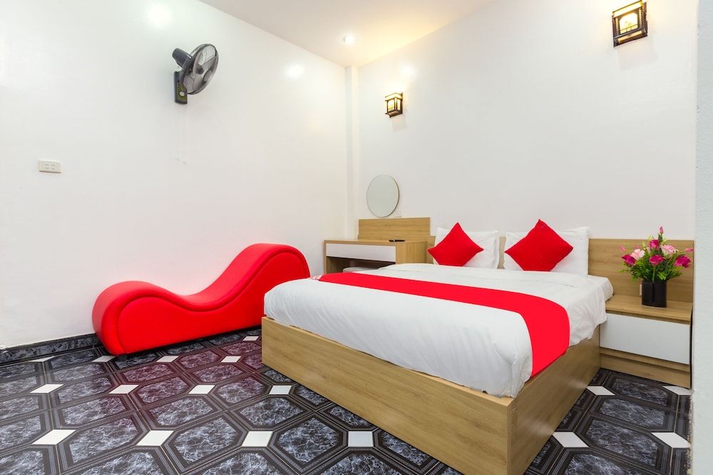 OYO 889 Ha Vy Motel