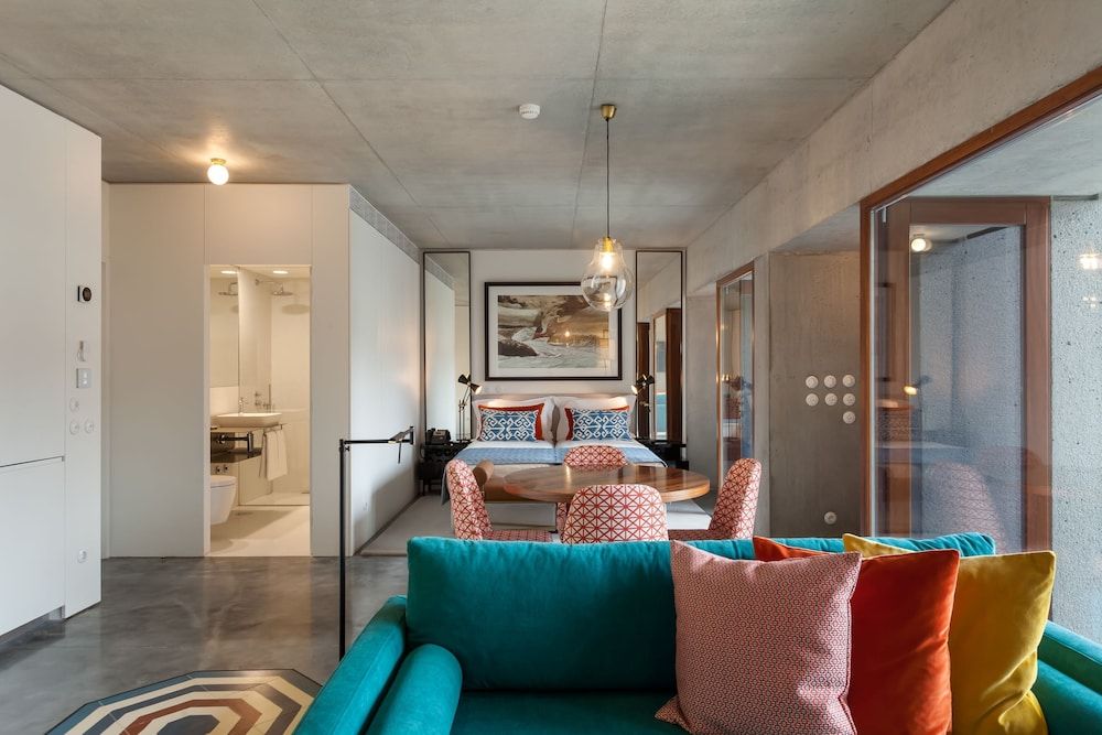 S. Bento Residences