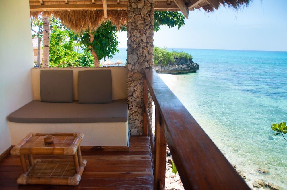 Tepanee Beach Resort