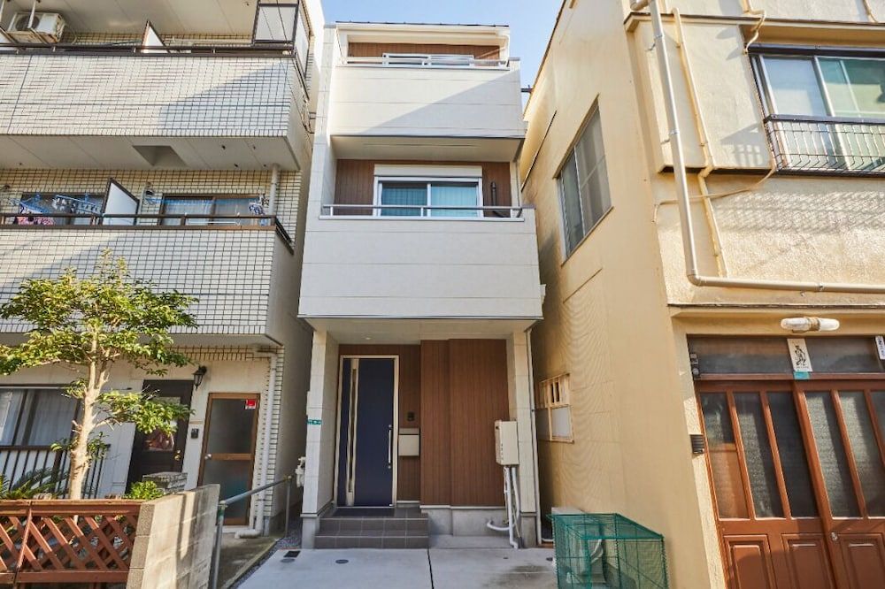 Kasai Guest House, 4min to Kasai Sta, Direct buses to Airport & Disney