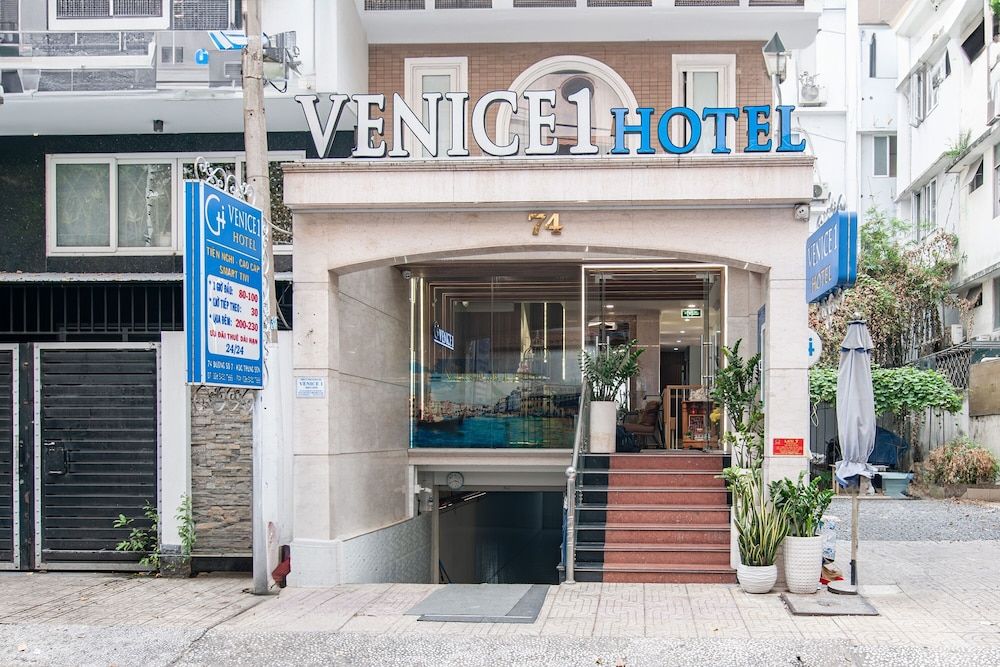 Venice 1 Hotel