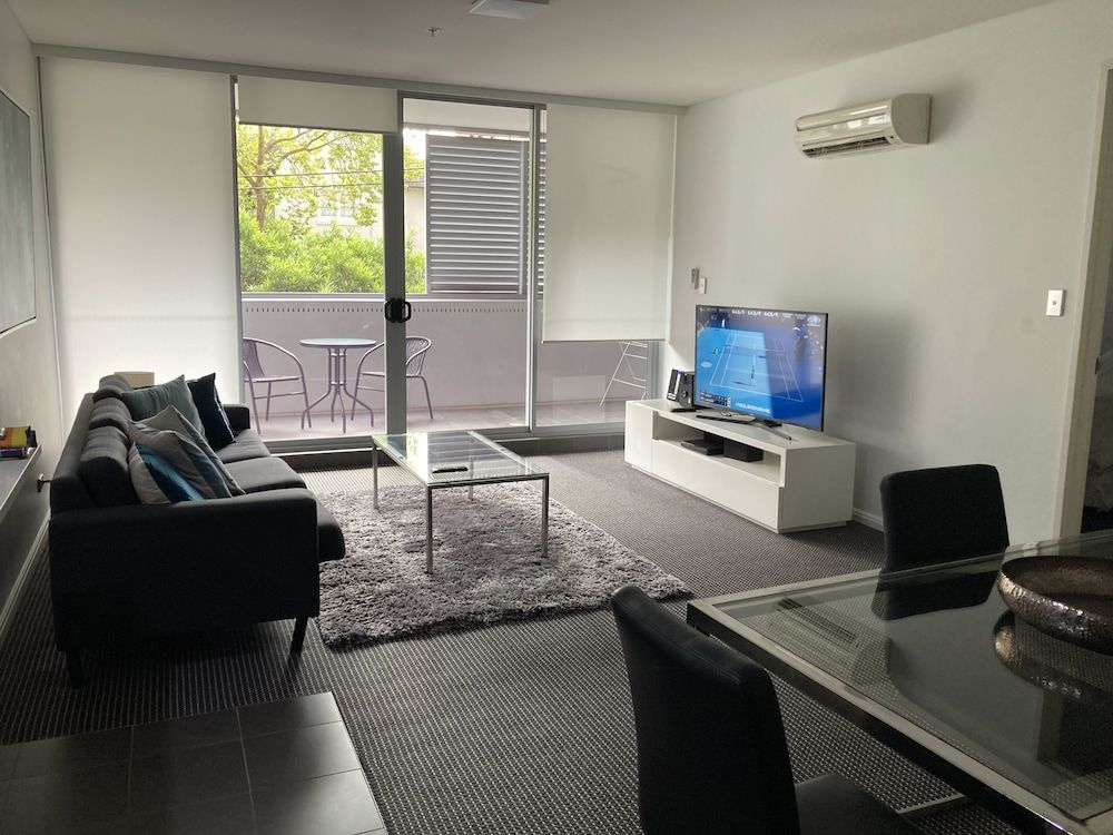 Wyndel Apartments - Miller Street