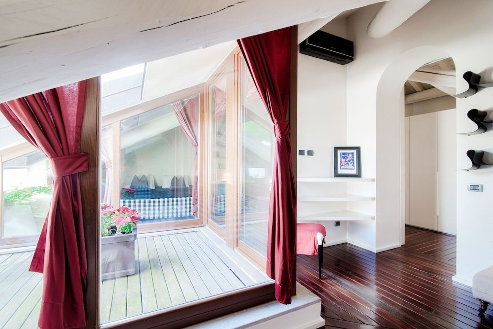 My Home In Como - Exclusive Atticex