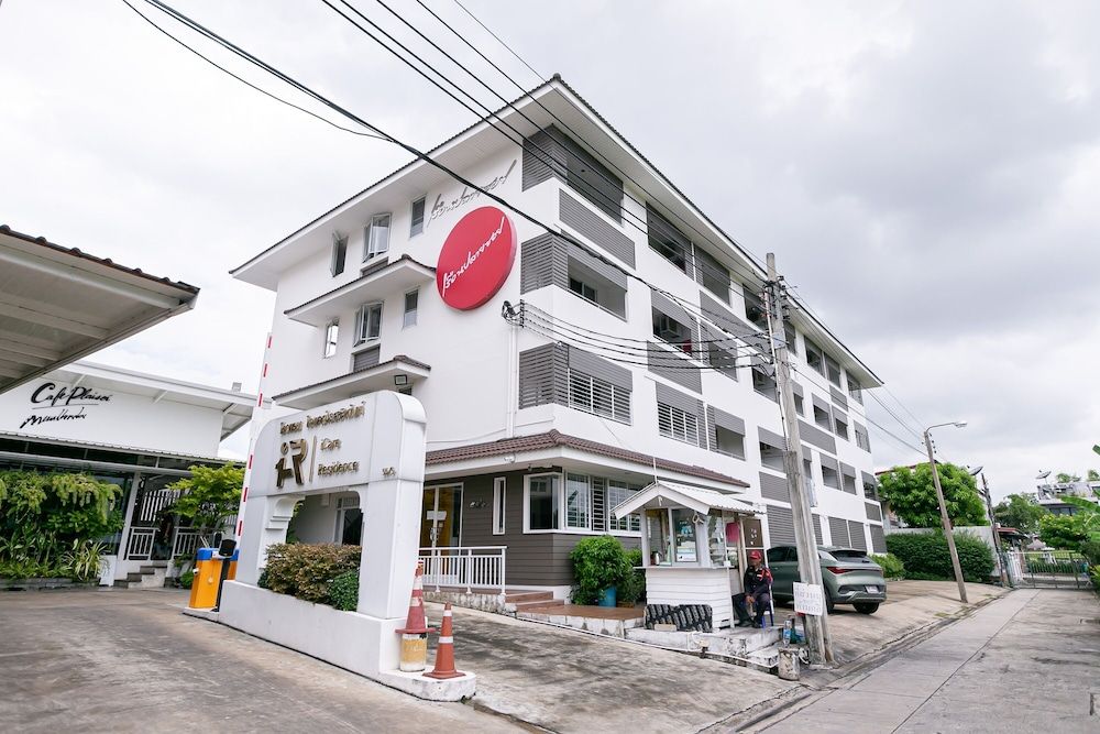Ruan Plaisoi Apartment