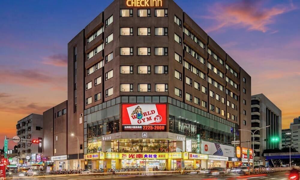 チェック イン 台中 ライライ (雀客旅館 台中來來)