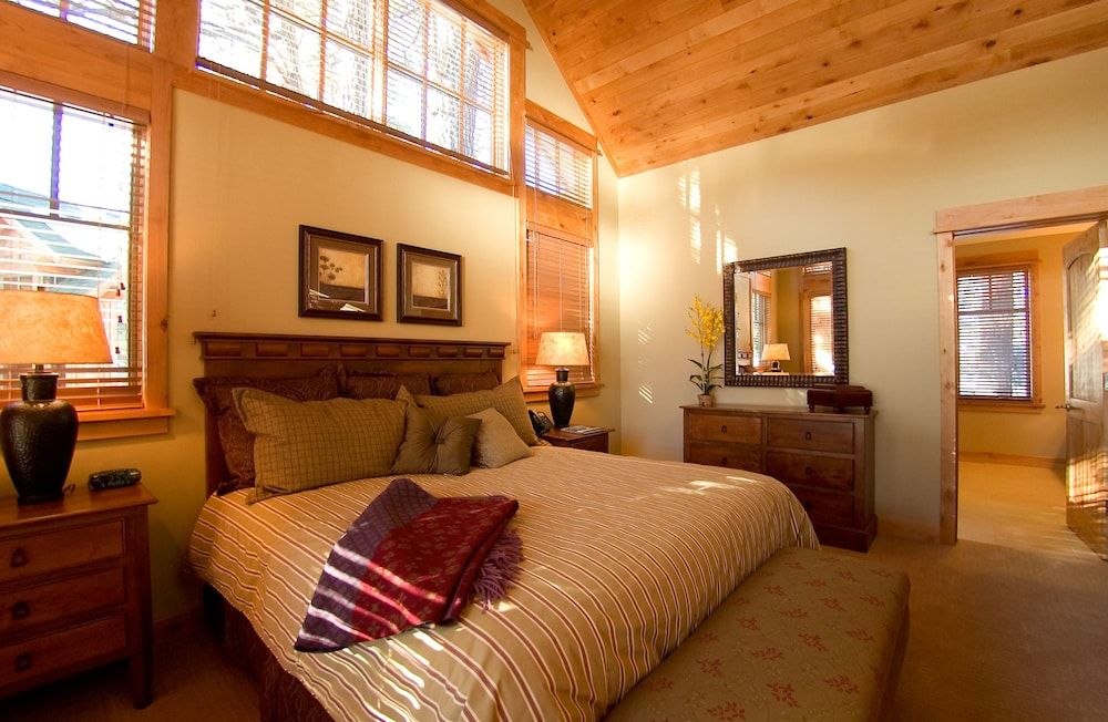 Tahoe Mountain Resorts Lodging Old Greenwood