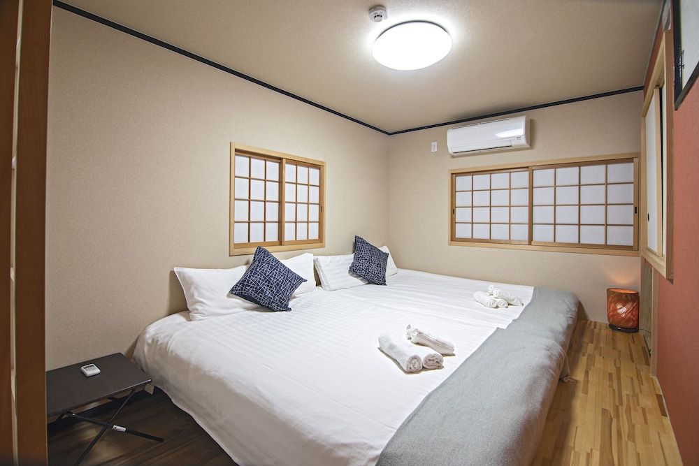 Otsuru Japanese-style Up to 6 people