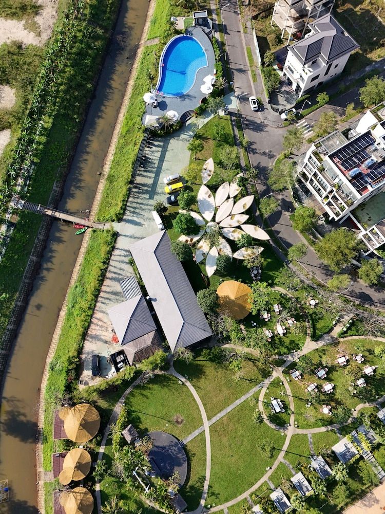 Cami Riverside Resort Đà Nẵng