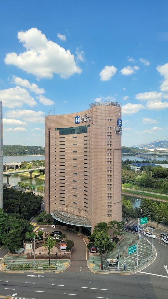 Niagara Hotel