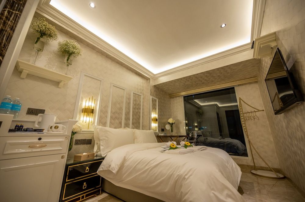 A Residence - A Member of The Luxury Stay Group