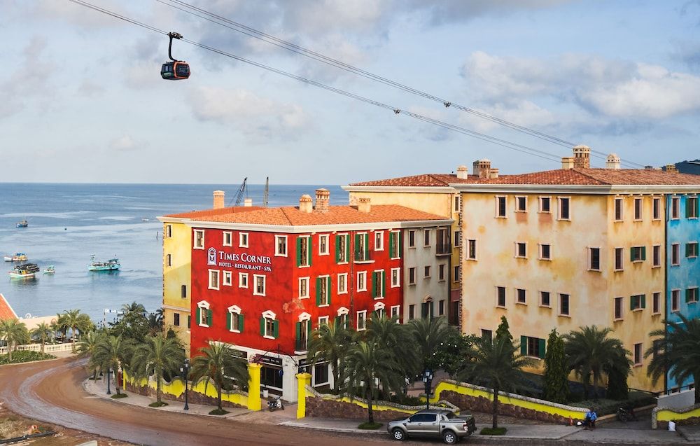 Times Corner Sorrento Boutique Hotel