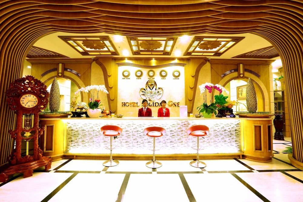 Holiday One Hotel