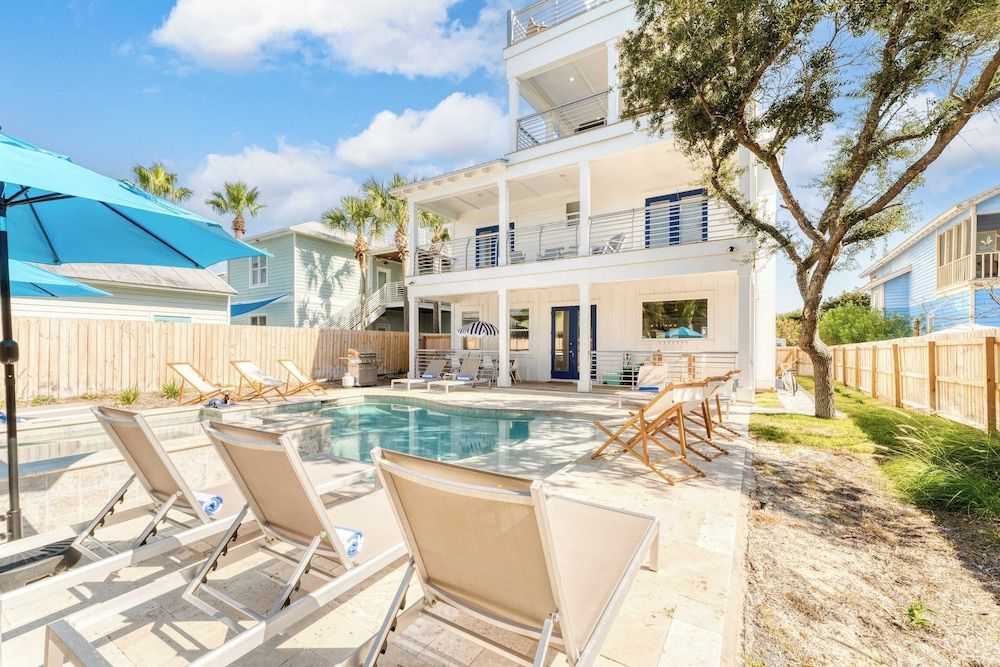 Sunfish Elegance by Avantstay Beach Access at an Indoor/outdoor Paradise