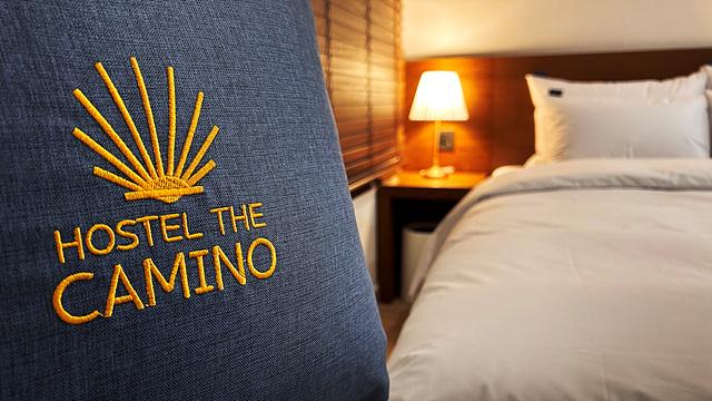 hotelImg