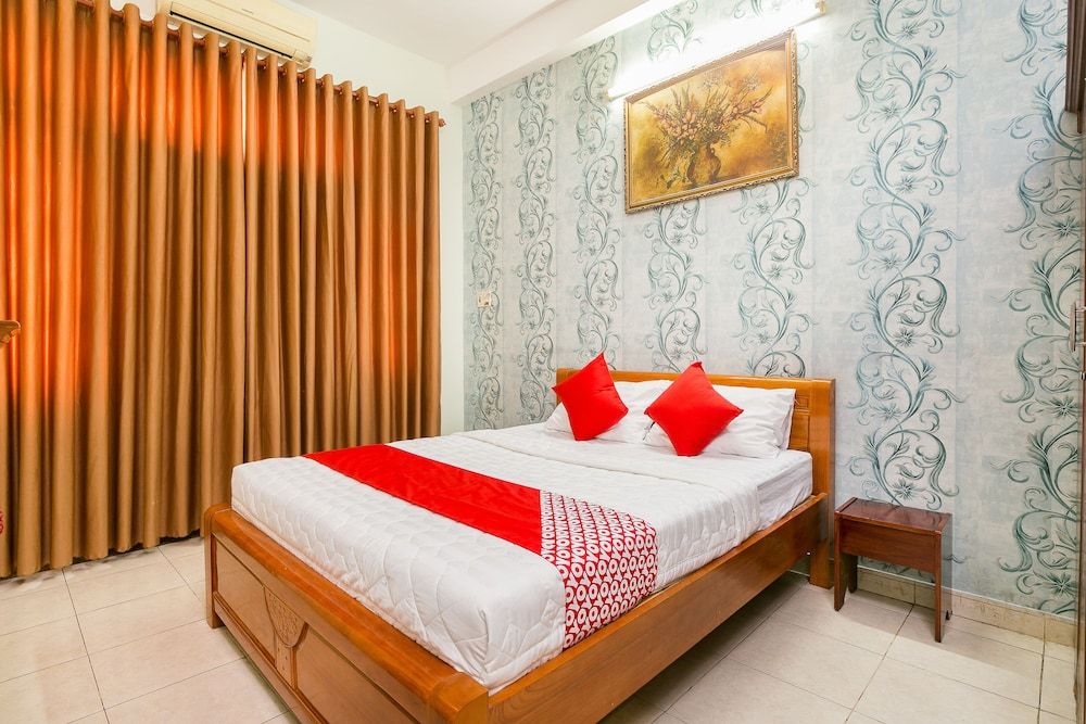 OYO 161 Hoang Yen Nhi Hotel