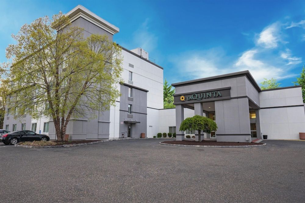 La Quinta Inn & Suites by Wyndham Danbury