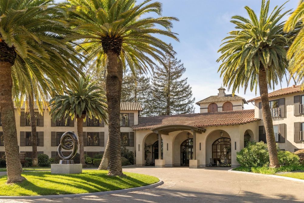 Casa Mani Resort Napa Valley, Curio Collection by Hilton