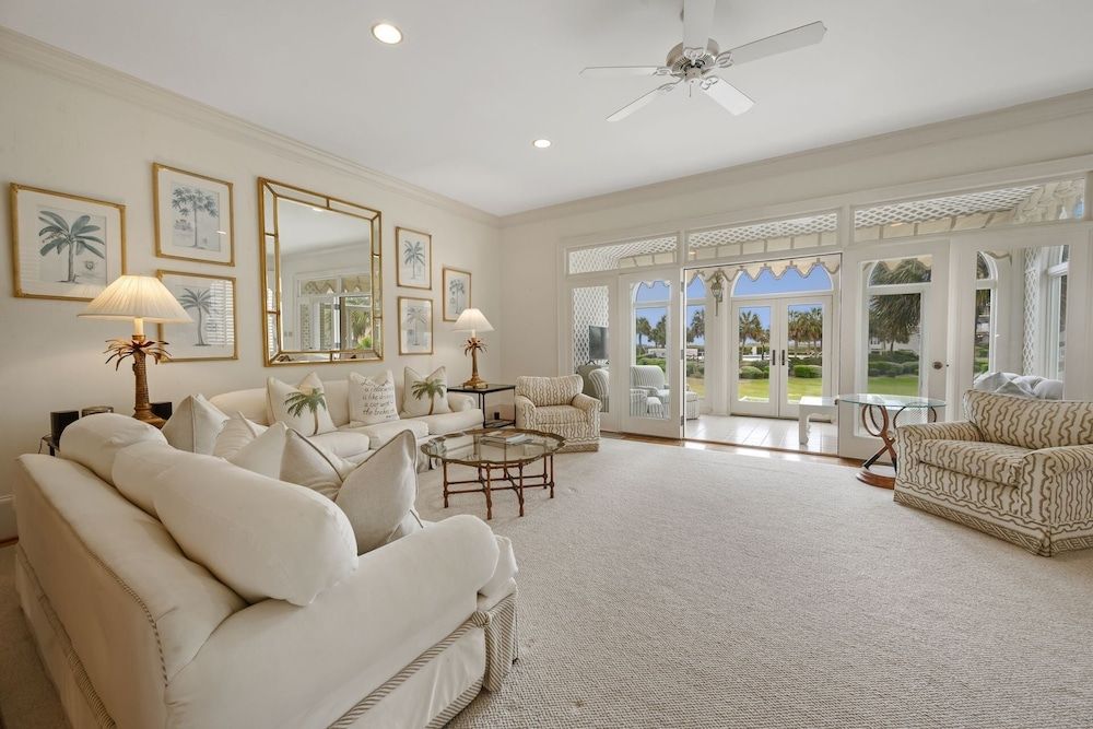 This Villa Offers Stunning Views Of The Ocean And The Calming Sound Of The Waves 4 Bedroom Home